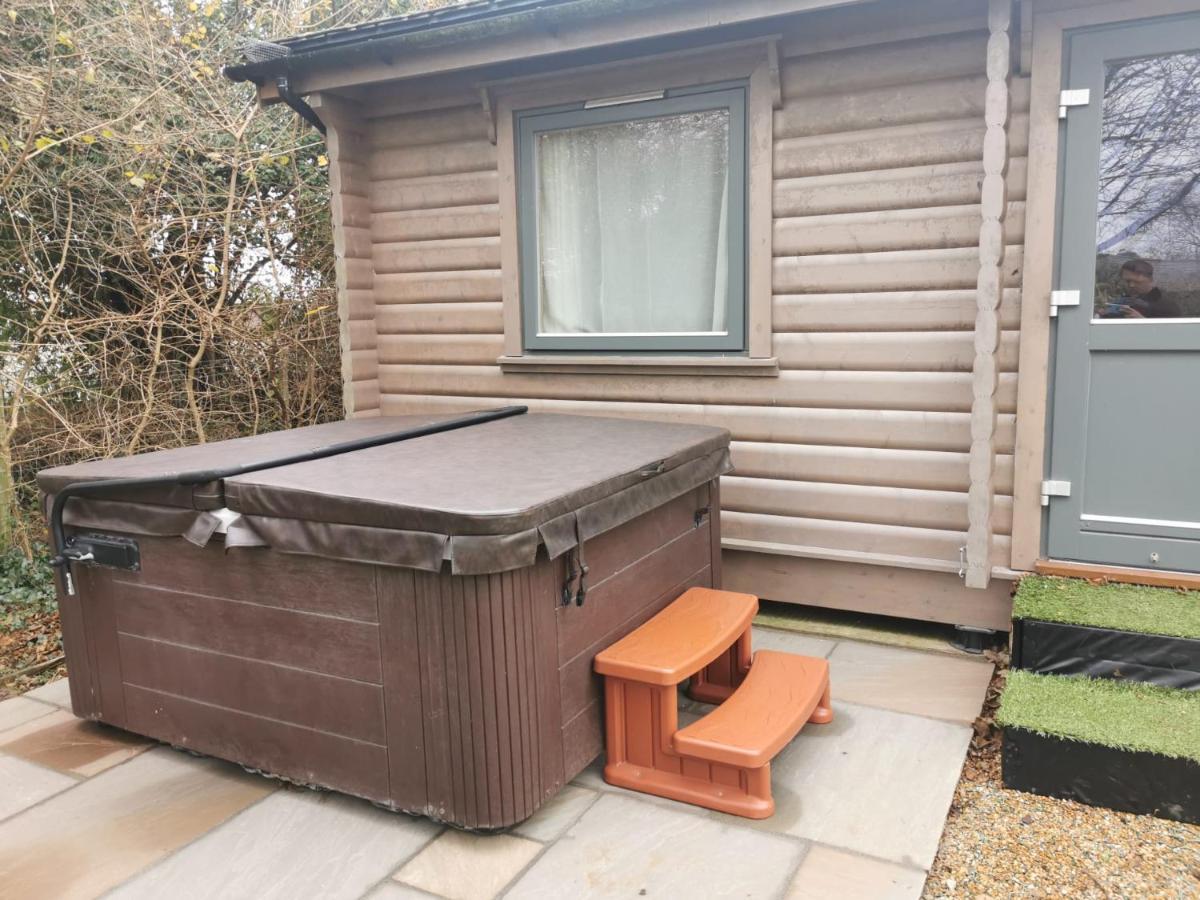 Chestnut Meadow Country Park Villa Sidley Exterior photo